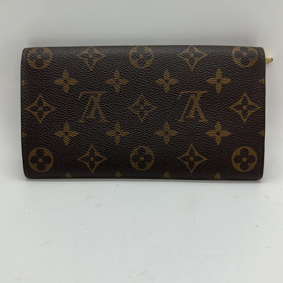 Louis Vuitton Wallet - Authentic - Picture 2 of 7